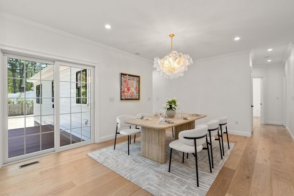 Chandelier, Dining room, Interior, Recessed Lighting, Wood Texture Flooring