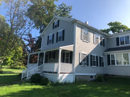 Backyard, Exterior, Facade, Queen Anne Victorian