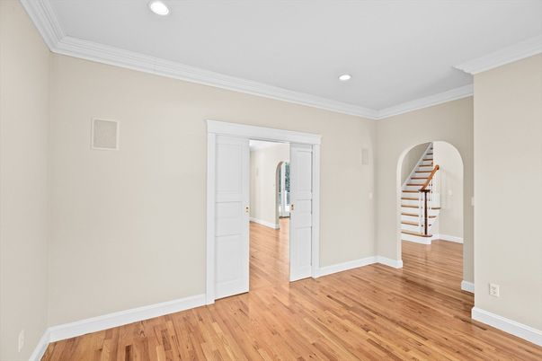Empty room, Interior, Recessed Lighting, Wood Texture Flooring