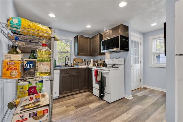 Interior, Kitchen, Recessed Lighting, Wood Texture Flooring