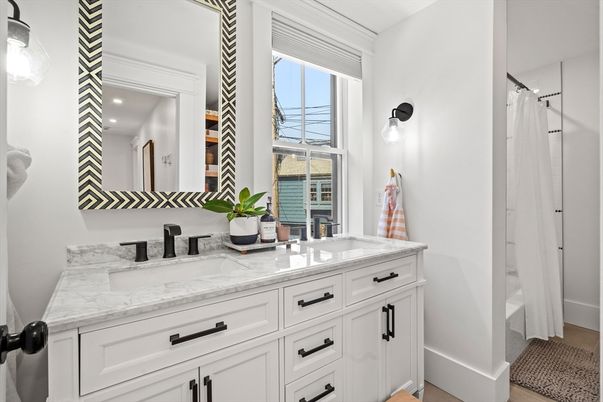 Bathroom, Dual Sink Vanities, Interior