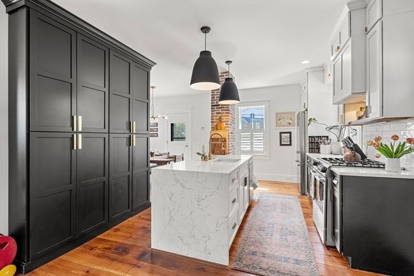 Fireplace, Interior, Kitchen, Pendant Lights, Recessed Lighting, Stainless Steel Appliances, Wood Texture Flooring