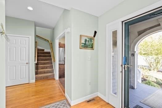 Interior, Recessed Lighting, Wood Texture Flooring