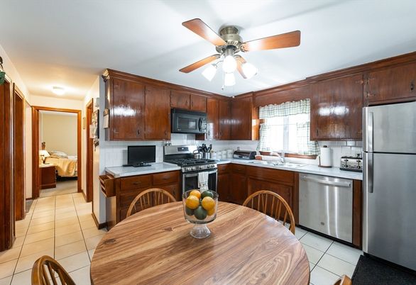 Dining room, Interior, Kitchen, Stainless Steel Appliances