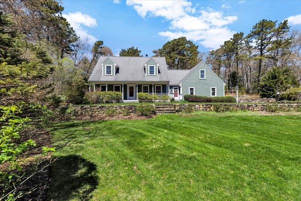 Backyard, Exterior, Facade, Cape Cod
