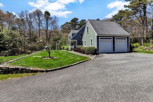 Detached Garage, Exterior