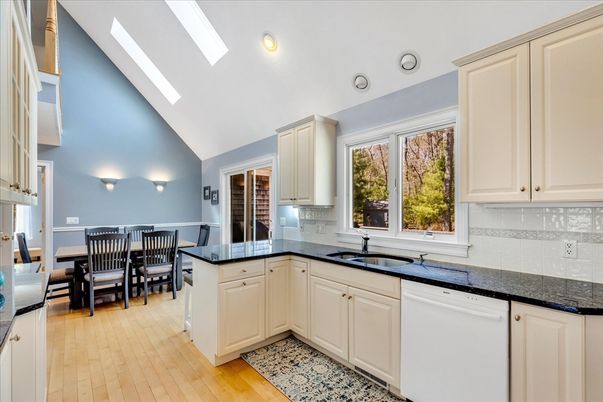 Dining room, Interior, Kitchen, Recessed Lighting, Wood Texture Flooring