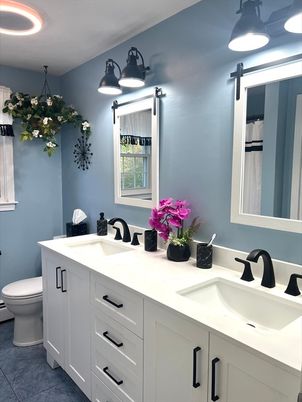 Bathroom, Dual Sink Vanities, Interior