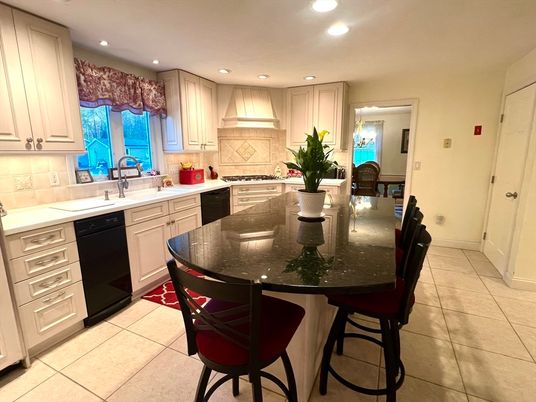 Dining room, Interior, Kitchen, Recessed Lighting