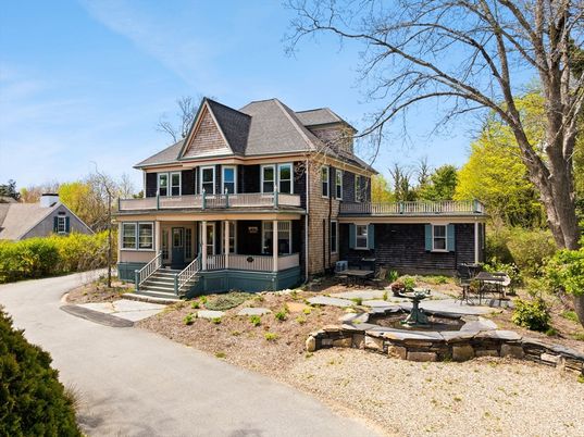 Backyard, Exterior, Facade, Brick Facade, Queen Anne Victorian