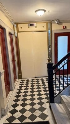 Elevator, Interior