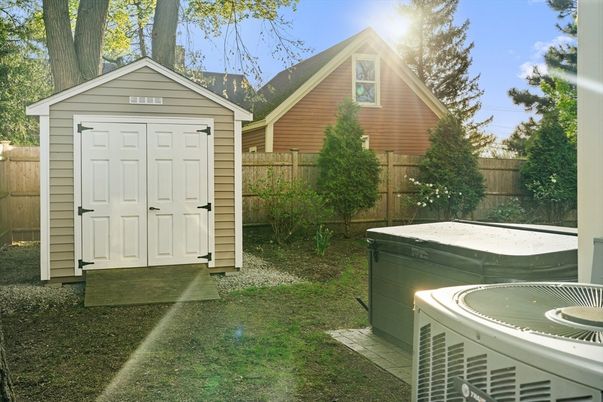 Exterior, Hot Tub