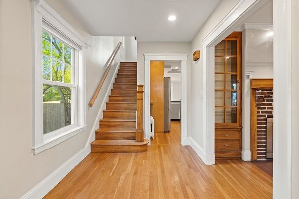 Interior, Recessed Lighting, Wood Texture Flooring