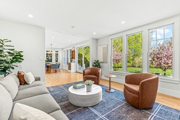 Dining room, Interior, Living room, Pendant Lights, Recessed Lighting, Wood Texture Flooring