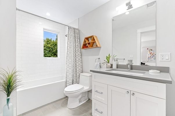 Bathroom, Interior, Recessed Lighting