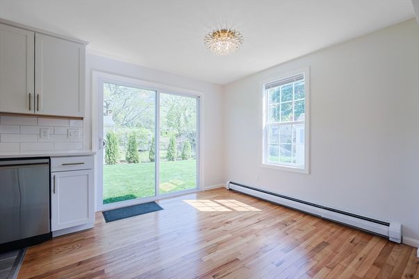 Chandelier, Empty room, Interior, Wood Texture Flooring