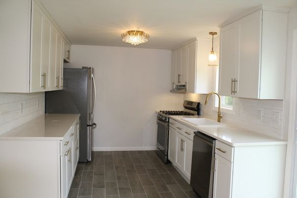 Interior, Kitchen, Pendant Lights, Wood Texture Flooring