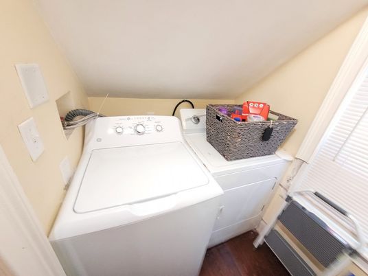 Interior, Utility Closets, Washer, Wood Texture Flooring