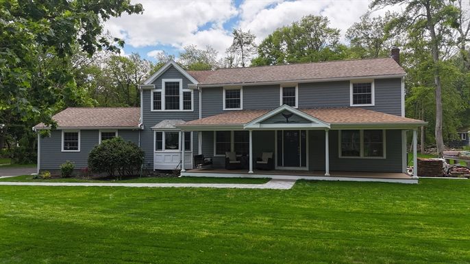 Exterior, Facade, Farmhouse