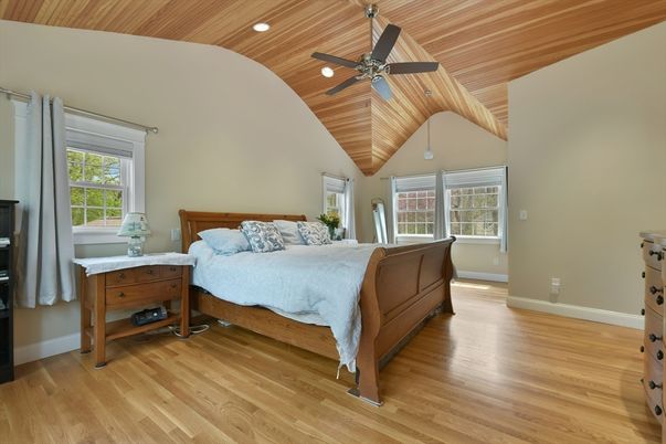 Bedroom, Interior, Recessed Lighting, Wooden Ceilings, Wood Texture Flooring