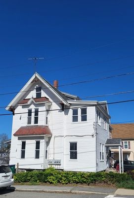 Exterior, Facade, Queen Anne Victorian