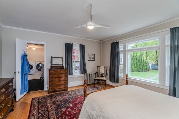 Bedroom, Interior, Washer, Wood Texture Flooring
