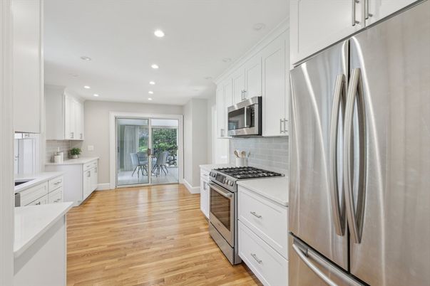 Dining room, Interior, Kitchen, Recessed Lighting, Stainless Steel Appliances, Wood Texture Flooring