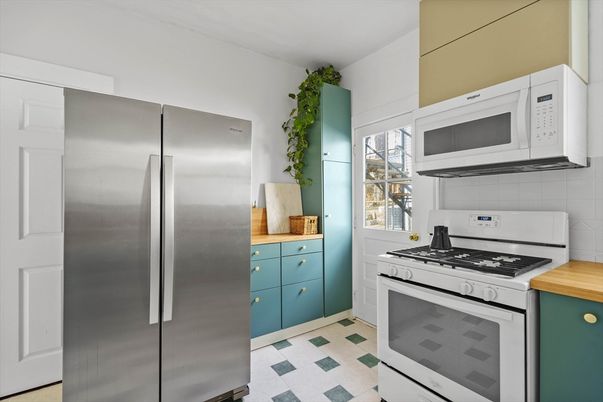 Interior, Kitchen, Stainless Steel Appliances