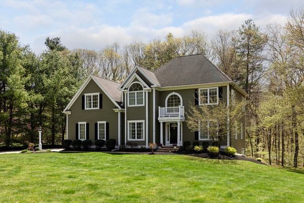 Backyard, Exterior, Facade, Farmhouse