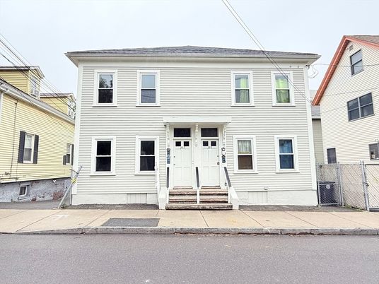 Exterior, Facade, Georgian