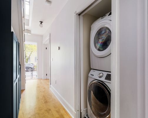 Interior, Utility Closets, Washer, Wood Texture Flooring