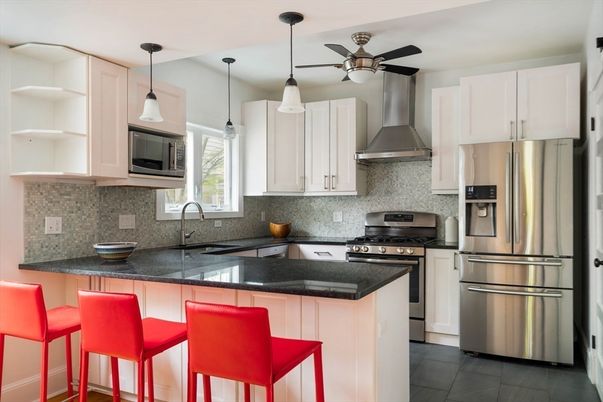 Interior, Kitchen, Pendant Lights, Stainless Steel Appliances