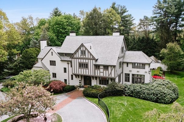 Backyard, Exterior, Facade, Tudor Revival