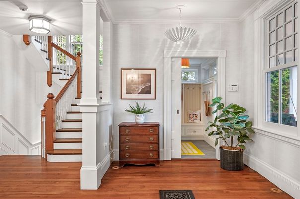 Interior, Pendant Lights, Wood Texture Flooring