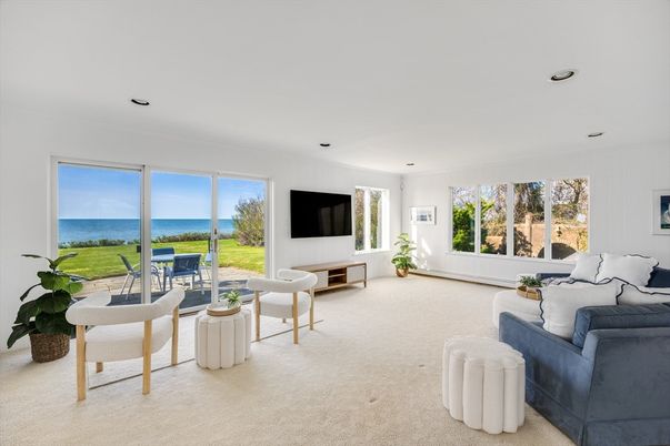 Interior, Living room, Recessed Lighting, Water