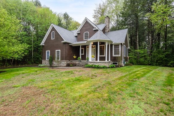 Backyard, Exterior, Facade, Queen Anne Victorian