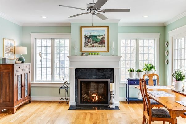 Dining room, Fireplace, Interior, Recessed Lighting, Wood Texture Flooring