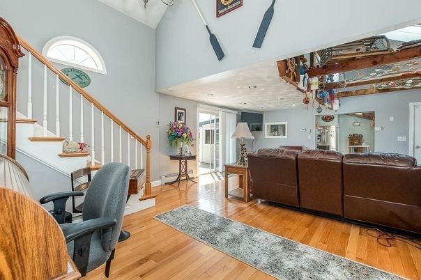 Interior, Living room, Recessed Lighting, Wood Texture Flooring