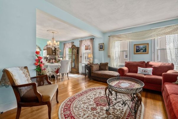 Chandelier, Dining room, Interior, Living room, Wood Texture Flooring