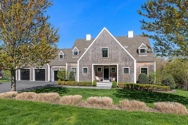 Attached, Backyard, Exterior, Facade, Brick Facade, Brick Traditional