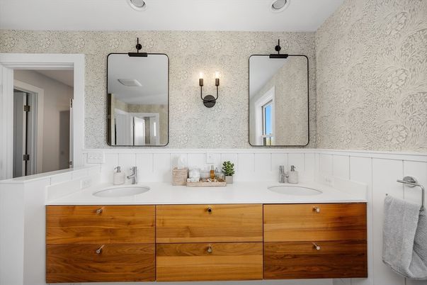 Bathroom, Dual Sink Vanities, Interior