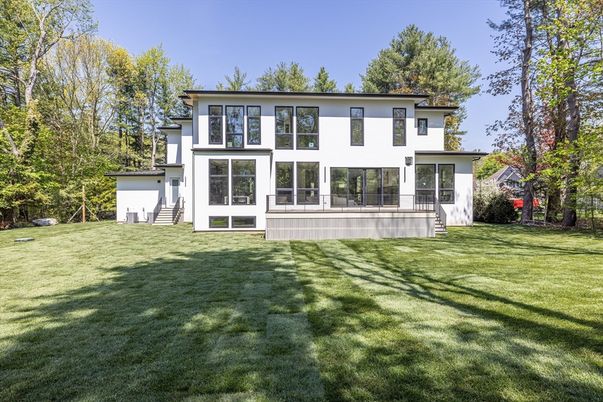 Backyard, Exterior, Facade, Modern