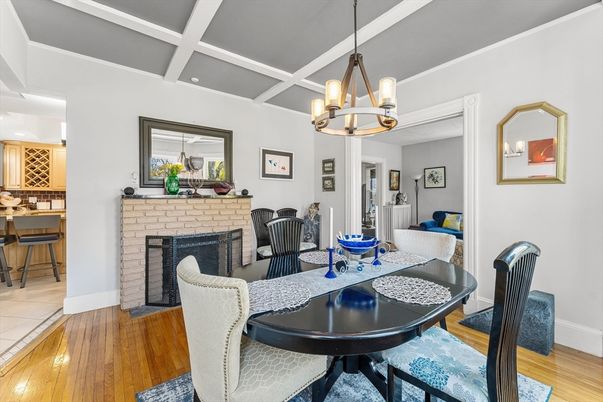 Chandelier, Dining room, Fireplace, Interior, Pendant Lights, Wood Texture Flooring