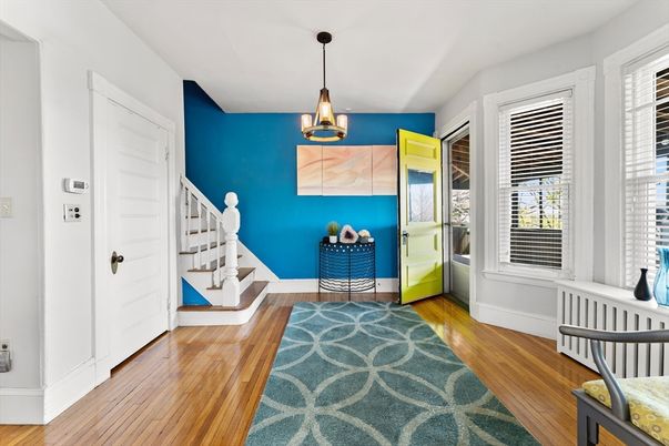Interior, Pendant Lights, Wood Texture Flooring