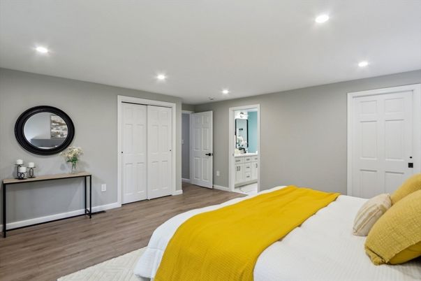 Bedroom, Interior, Recessed Lighting, Wood Texture Flooring