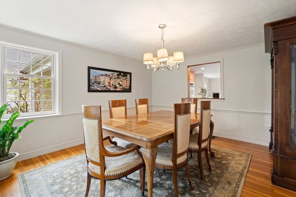 Chandelier, Dining room, Interior, Recessed Lighting, Wood Texture Flooring