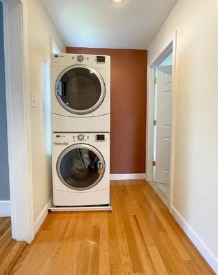 Interior, Utility Closets, Washer, Wood Texture Flooring