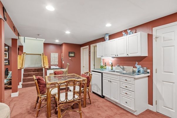 Dining room, Interior, Kitchen, Recessed Lighting