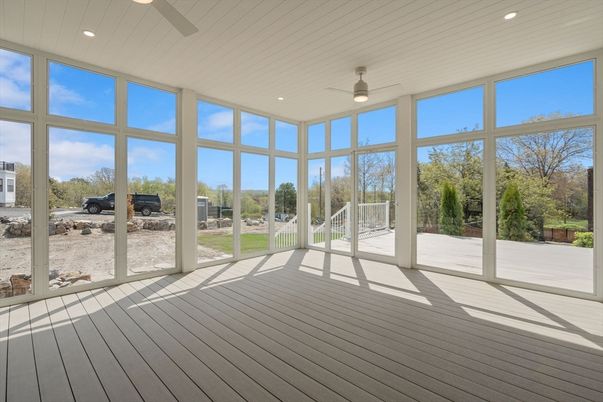 Interior, Recessed Lighting, Sun Room, Wood Texture Flooring