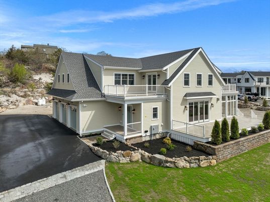 Attached, Exterior, Facade, Farmhouse
